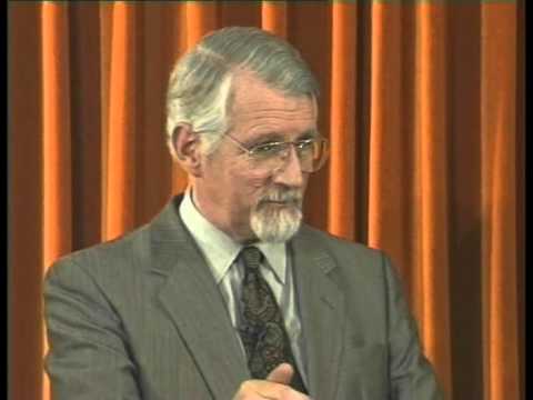 118 2   David Pawson   Unlocking the Old Testament   Deuteronomy   Part 2