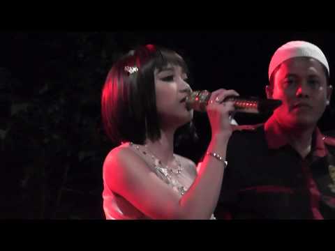 OM ADELLA ANAK YANG MALANG ARNETA  YULIA LIVE TEJOWANGI PURWOSARI PASURUAN