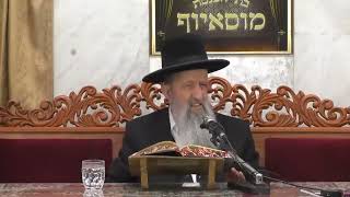 הרב מוצפי • סגולות יום תענית אסתר • תש'פ (בית הכנסת מוסאיוף - ערוץ חדש) - התמונה מוצגת ישירות מתוך אתר האינטרנט יוטיוב. זכויות היוצרים בתמונה שייכות ליוצרה. קישור קרדיט למקור התוכן נמצא בתוך דף הסרטון