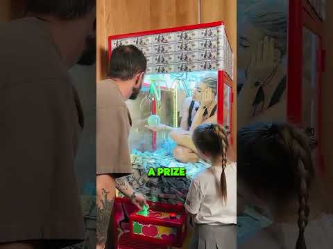This Man Outsmarted a Claw Machine!😂