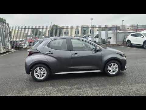 Toyota Yaris 1.5 HYBRID LUNA**DEMO MODEL** - Image 2