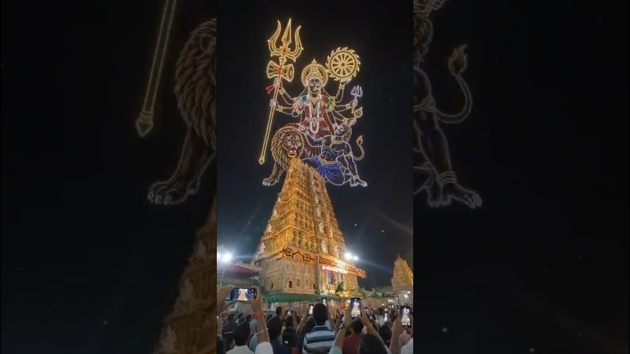 😱 आसमान में प्रकट हुईं माँ दुर्गा! 🚩😍 ऐसा Drone Show कभी नहीं देखा होगा 🙏✨ #Shorts