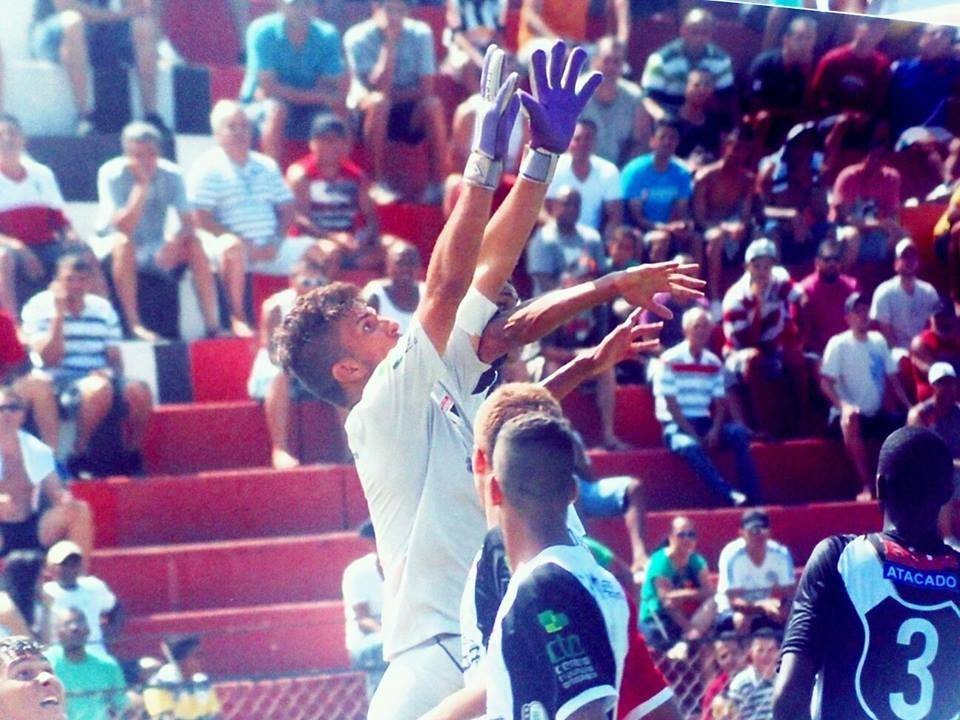 Mateus Massaro 94  Goleiro