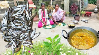 Traditional Small Fish Curry With Potato