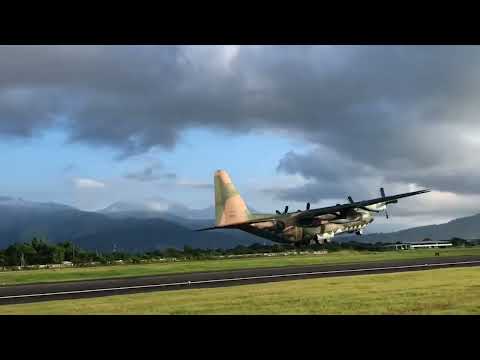 戰機衝場、運輸機降落豐年機場 民眾爭睹