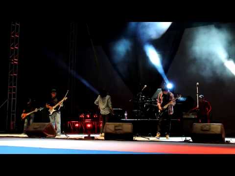 Stay Still for a Moment | Smells Like Teen Spirit