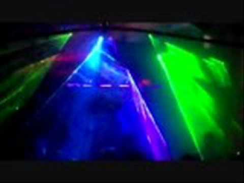 Walt Jennsen vs Marco V - Let the godd play (DJ slideout bootleg)