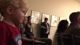 Baby reacts to Moonlight Sonata