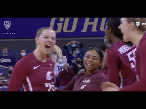 Johanna Teder drains half court buzzer-beater for Washington State