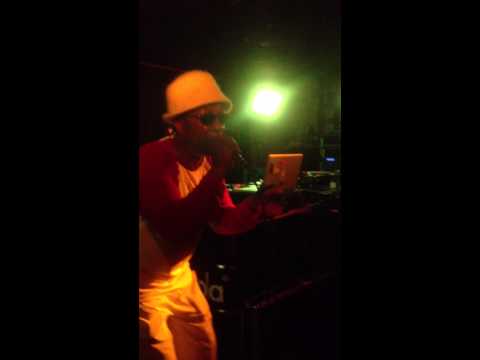 Balkan's Hi Fi w. Jah Screechy 3/4