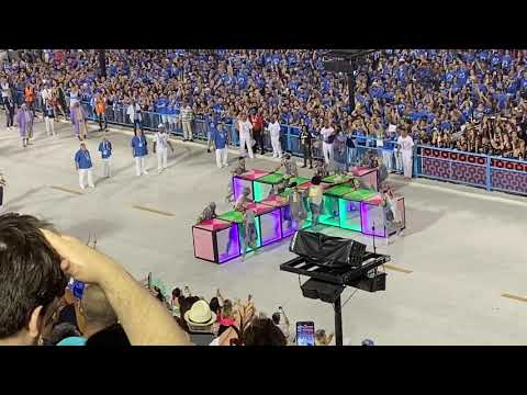 Mangueira 2020 - Comissão de Frente (Largada)