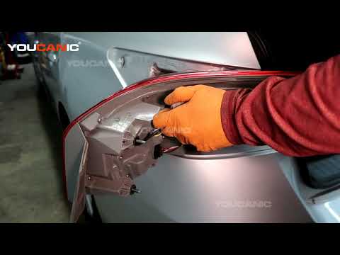 2013–2019 Nissan Sentra Rear Blinker Turn Signal Light Bulb Replacement