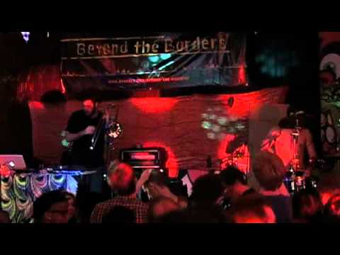 Beyond The Borders / DubCasting feat Jazzsteppa