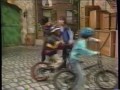 Sesame Street 3902 Gabi Loses Fluffy