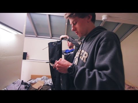 扉を作った｜IT DORM ROOM (WE BUILT A DOOR | LIT DORM ROOM)