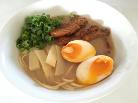 Japanese cuisine - how to make tonkotsu ramen.