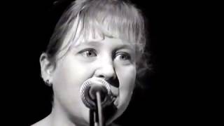 THROWING MUSES-COUNTING BACKWARDS-THE LATE SHOW-BBC 2 1991