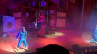 31/12/2012 - Jedward and the Magic Lamp - School&#39;s out