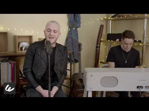 Luke Edgemon - Drinking to Forget Us (LIVE)