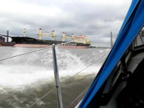 Wellengang auf der Weser