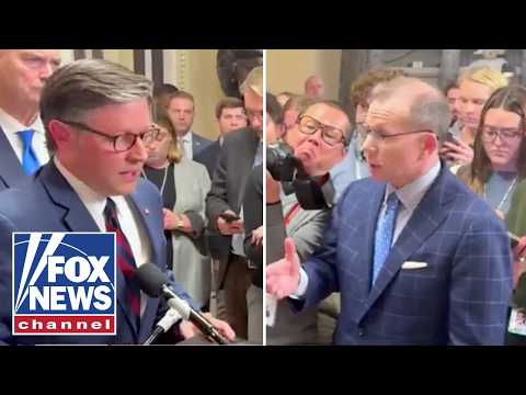 SEE IT: Mike Johnson PRESSED on long TSA lines