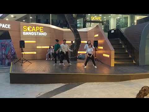 KPOP Dance Off Vol 113: LOONA - Hi High!