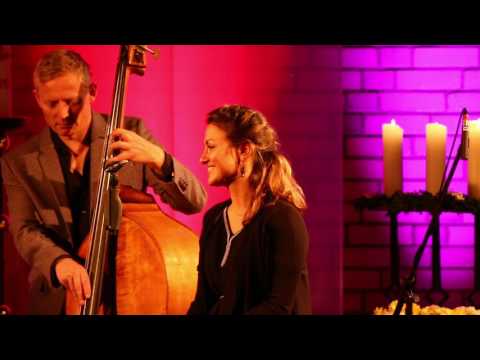 When I Fall In Love - Thilo Wolf Trio feat. Johanna Iser