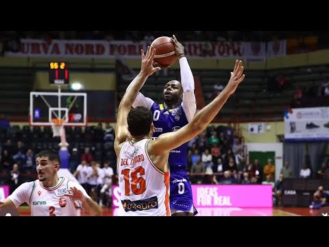 JACOB PULLEN GOES OFF FOR 29PTS IN ITALY