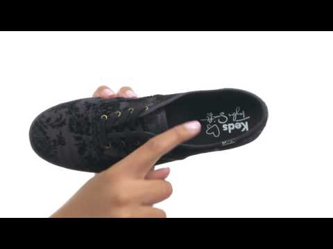 download lagu mp3 mp4 Zapatos Keds Taylor Swift, download lagu Zapatos Keds Taylor Swift gratis, unduh video klip Zapatos Keds Taylor Swift