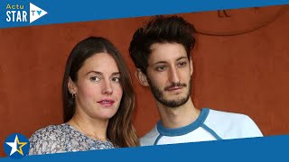 Pierre Niney : ses confidences rares sur sa vie de famille avec Natasha Andrews, sa femme