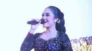 Download lagu Elisha Orcharus Alasso dan Cak Komet dalang Ki Putut mp3