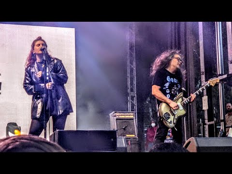 Best Coast / Bethany Cosentino - Live at Outside Lands