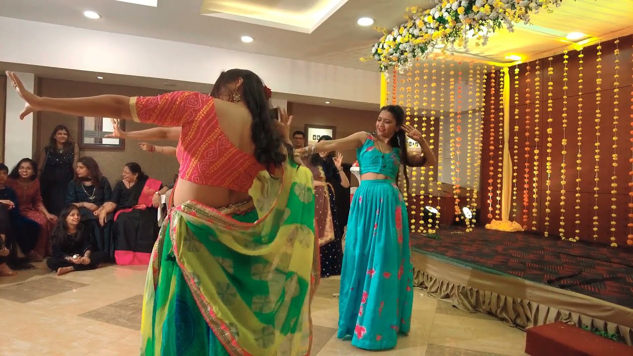 Dance by Bride’s Friends || Chaka Chak || Bajre Da Sitta || Pallo Latke || Sangeet Performance
