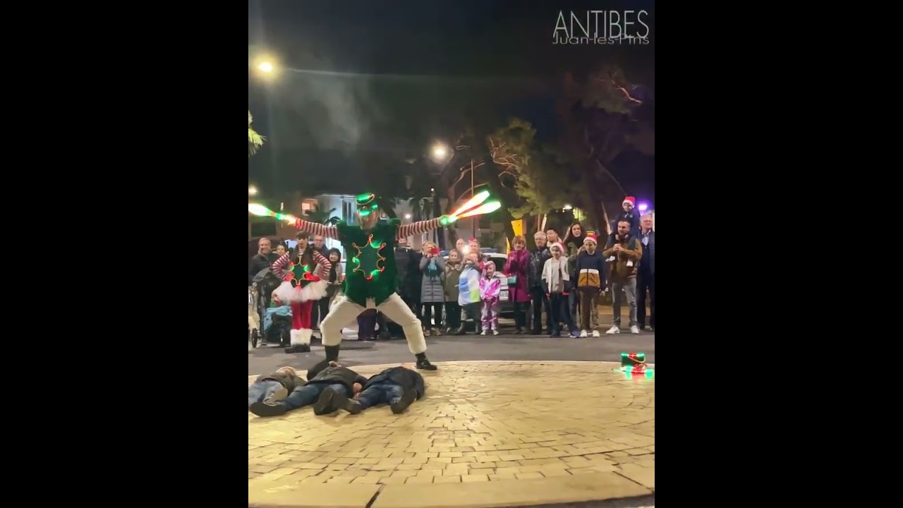 Parade inaugurale de Noël à Juan-les-Pins