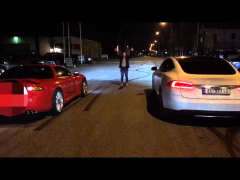 Mitsubishi 3000GT vs. Tesla