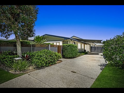 Video for 24 Gothic Parade, Currimundi  QLD  4551