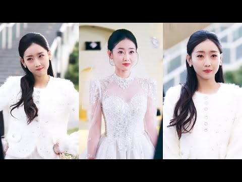 窮小伙送快遞途中被逃婚的富家千金一把拽去閃婚領證，本以為只是逢場作戲，沒想到她早在5年前就對他一見鍾情，認定此生非他不可#爽文