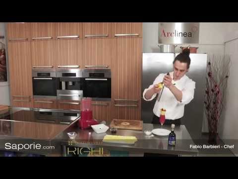 Saporie.com - Vellutata di fragole con carpaccio d'ananas e aceto balsamico