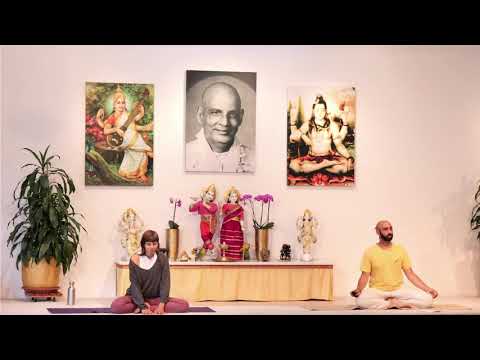 YOGA "Umkehrstellungen" mit Gajendra  - Yoga Vidya Mittelstufe Live - 16:15 Uhr 02.08.2021