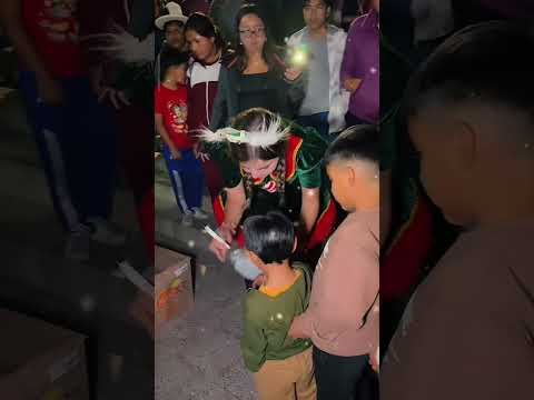 Jilari haciendo felices a niñ@s de Carhuaz - Ancash #jilari #tiktok #clips