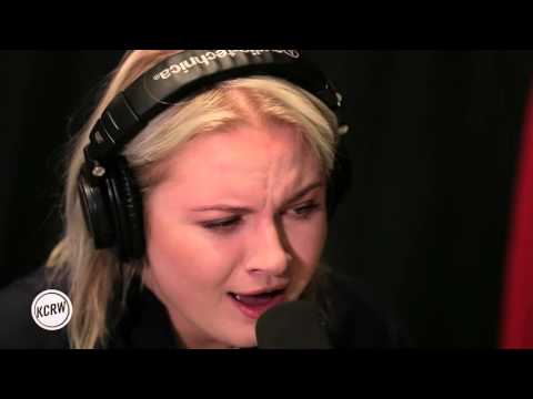 Låpsley performing "Nothing Compares 2 U" Live on KCRW