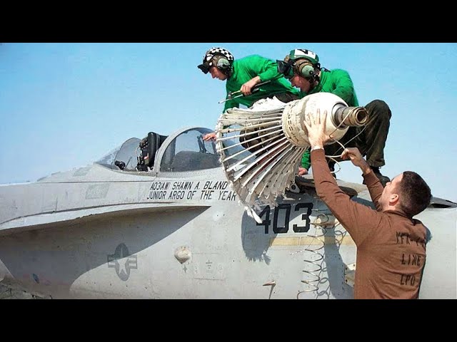 Why US Navy and US Air Force Use Different Refueling Methods SDDEFAULT Thumbnail