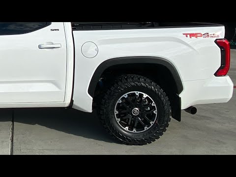 I Put 33” inch Yokohama Geolandar Mud Tires on the 2022 Toyota Tundra (300 mile road test/MPG update