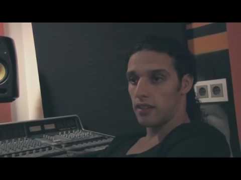 Ali B is boos op Fresku en luistert Fresku zijn slechte beats