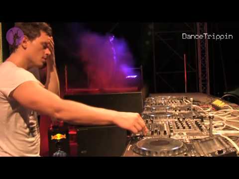 Gotye ft Kimbra - Somebody That I Used To Know (dBerrie Remix) [played by Fedde Le Grand]