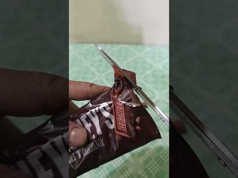 SATISFYING DARK CHOCOLATE HERSHEY'S #viral #shorts #satisfying