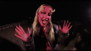 Du Blonde feat. Skin – Next Big Thing