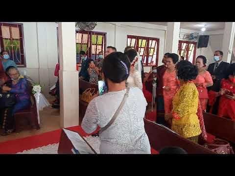 prosesi masuk pengantin abangku ke dalam gereja