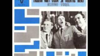 Lowland Trio - Trouw Niet Voor Je Veertig Bent (Origineel) video