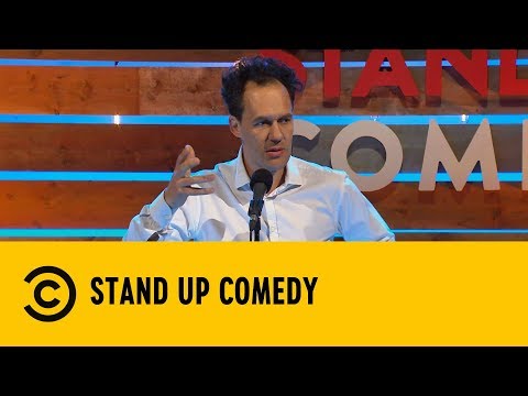 Stand Up Comedy: Basta poco per sentirsi migliori degli altri - Francesco Giorda